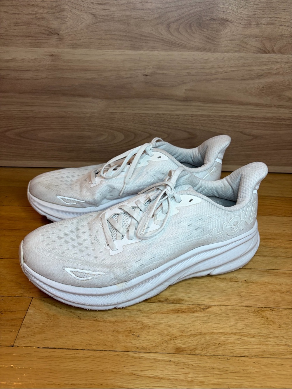 Hoka Clifton 9 Women's White Sneakers - Size 11